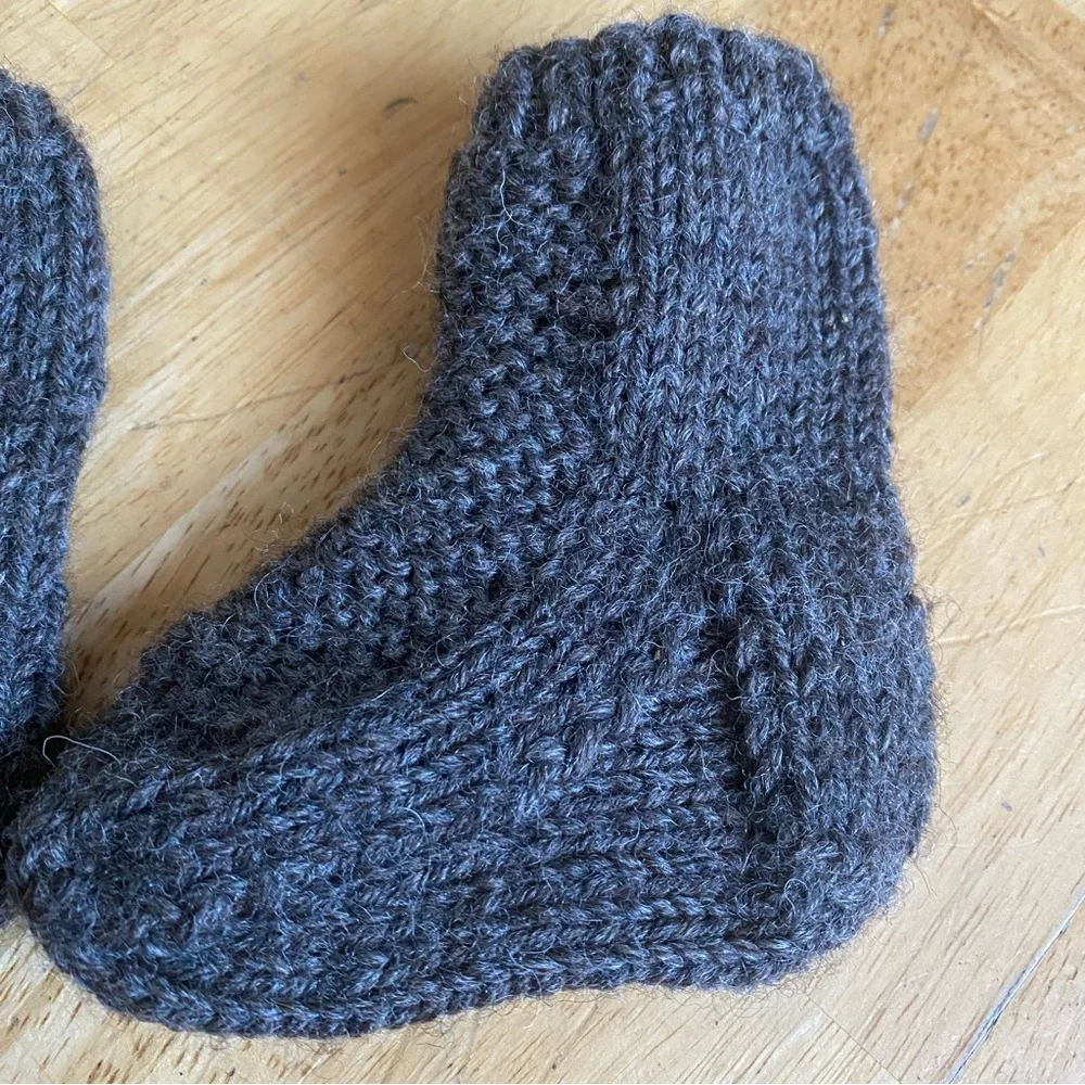Hand Knit Wool Baby Booties Size 0-3 months